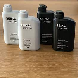 Duschgels und Shampoos von SEINZ
